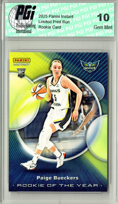 Paige Bueckers 2025 Panini Instant #AW-ROY Rookie of the Year Rookie Card PGI 10