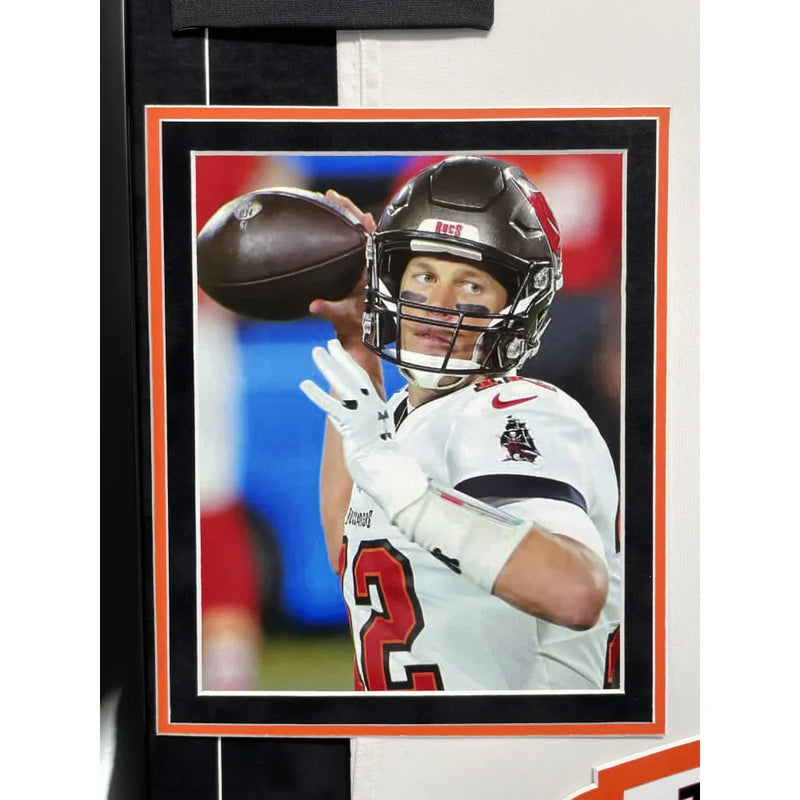 Tom Brady Autographed Tampa Bay Buccaneers Framed Jersey Inscribed "Sb LV Champs" Authentic COA