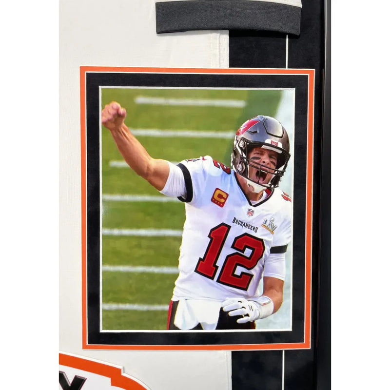 Tom Brady Autographed Tampa Bay Buccaneers Framed Jersey Inscribed "Sb LV Champs" Authentic COA