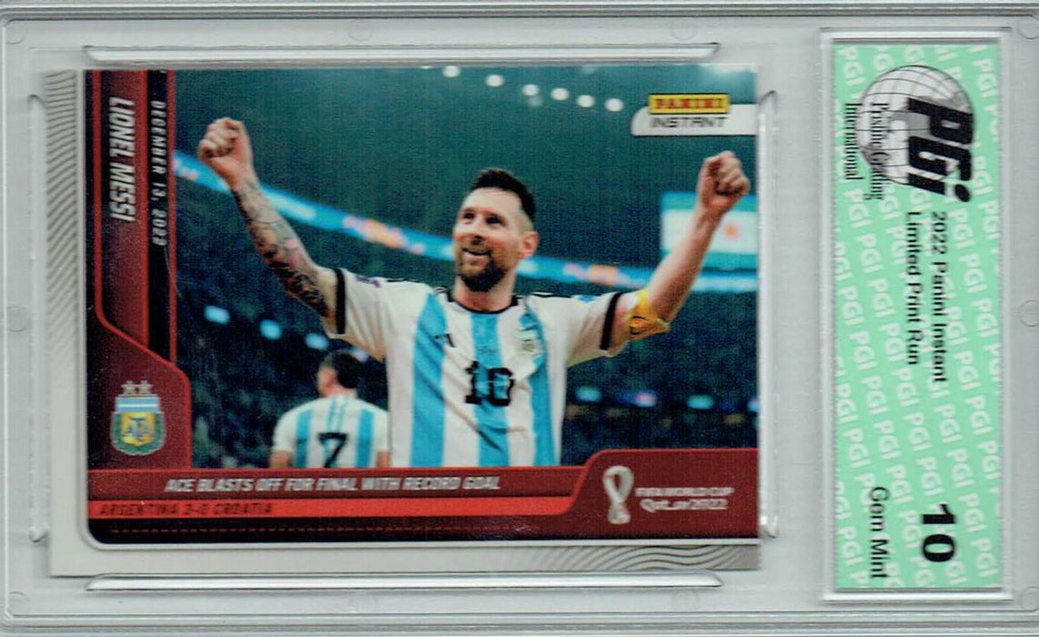 Lionel Messi 2022 Panini Instant #108 World Cup! 1 of 3286 Trading Card PGI 10