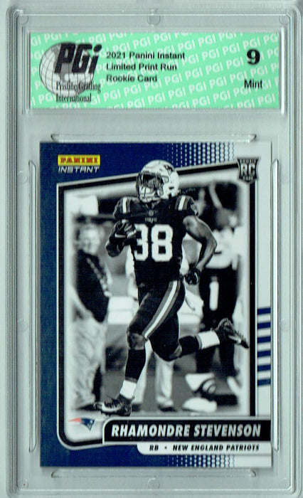 PGI 9 Rhamondre Stevenson 2021 Panini Ins #BW30 Black & White 1/2728 Rookie Card